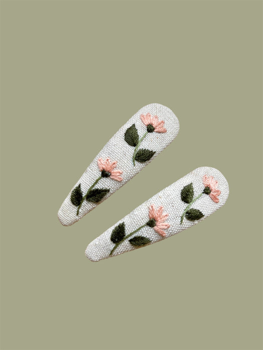 Handbestickte Haarspangen Wiesenblüte - 2er Set
