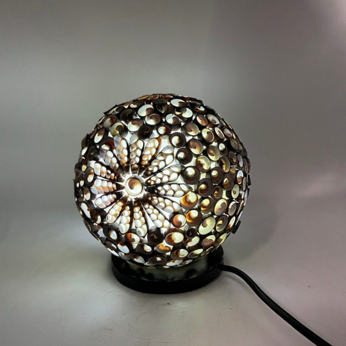 Boho Muschellampe – Chocolate Twist Globe - handgefertigt (15 cm)