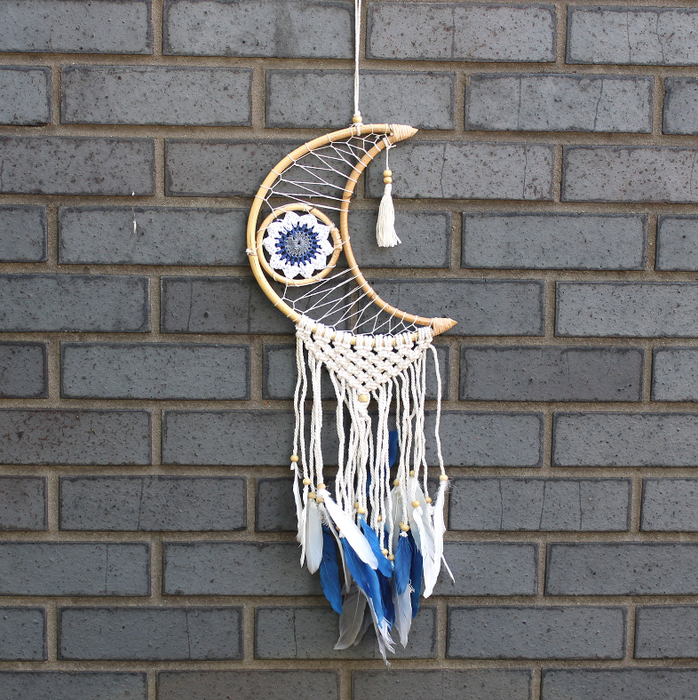 Schutz-Traumfänger Mond mit Makramee – Evil Eye weiss/blau