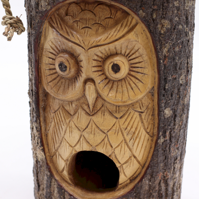 Vogelhaus Eule – Handgefertigtes Holz Vogelhäuschen mit Baumstamm Gesicht
