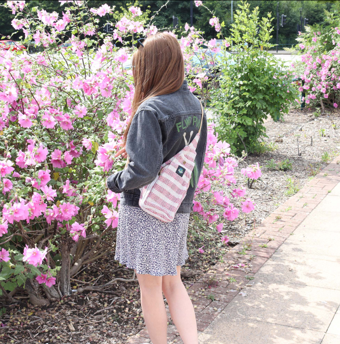 Crossbody Tasche aus Naturbaumwolle – Tan & Pink | Leichte Umhängetasche für Alltag & Freizeit