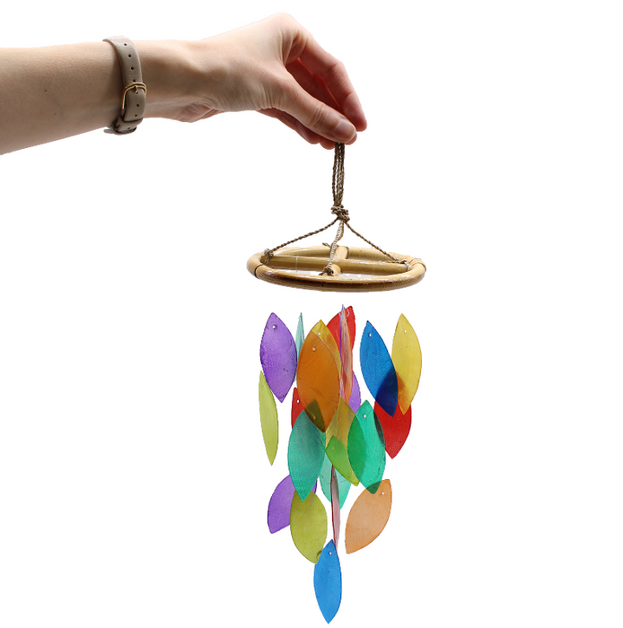 Regenbogen Blatt Mobile aus Bambus – Handgemachte Hängedeko Boho Stil