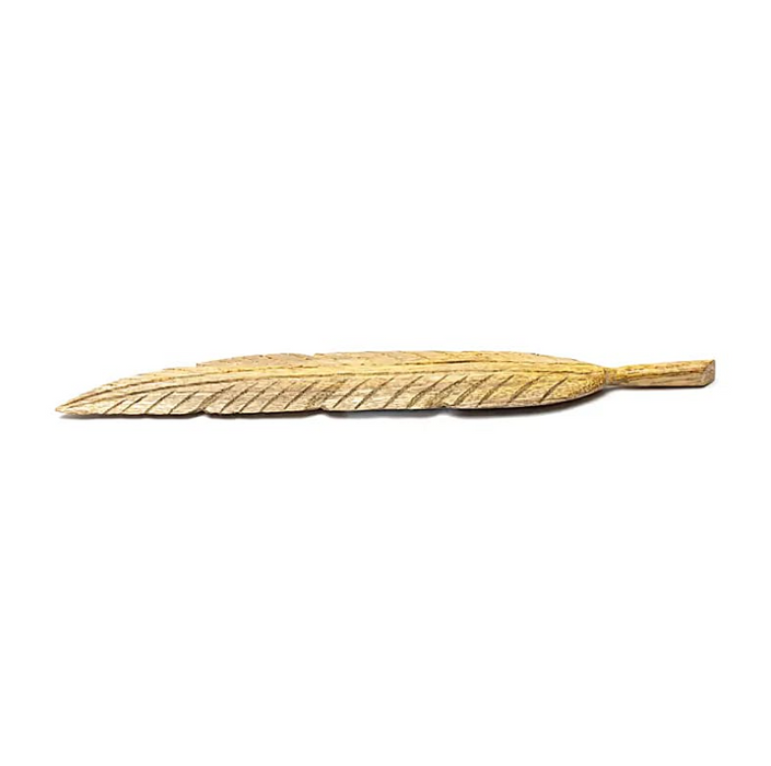 Dekofeder aus Mangoholz – handgefertigtes Wohnaccessoire