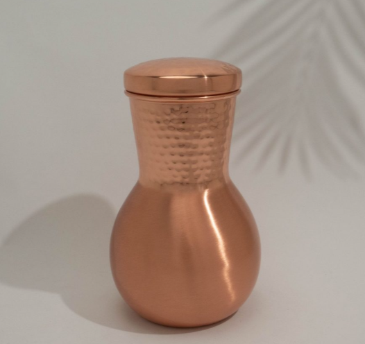 Kupfer Karaffe 950 ml mit Deckel – Vasenform & gehämmerter Hals