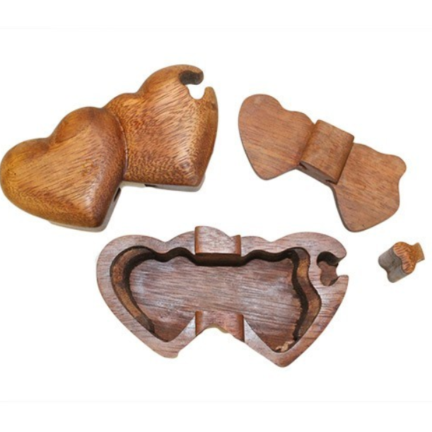 Geheime Herzbox aus Holz – handgefertigte Puzzle Box