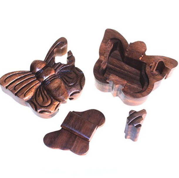 Geheimbox Schmetterling aus Holz – Handgefertigte Puzzle Box