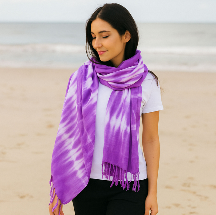 Handgefärbtes XL-Tuch Lavendel – Schal, Stola & Pareo aus Java