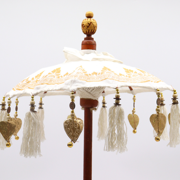 Balinesischer Deko-Sonnenschirm Weiss mit Gold – Handgefertigt aus Bali