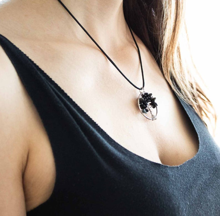 Lebensbaum Anhänger Kette – Chakra Balance